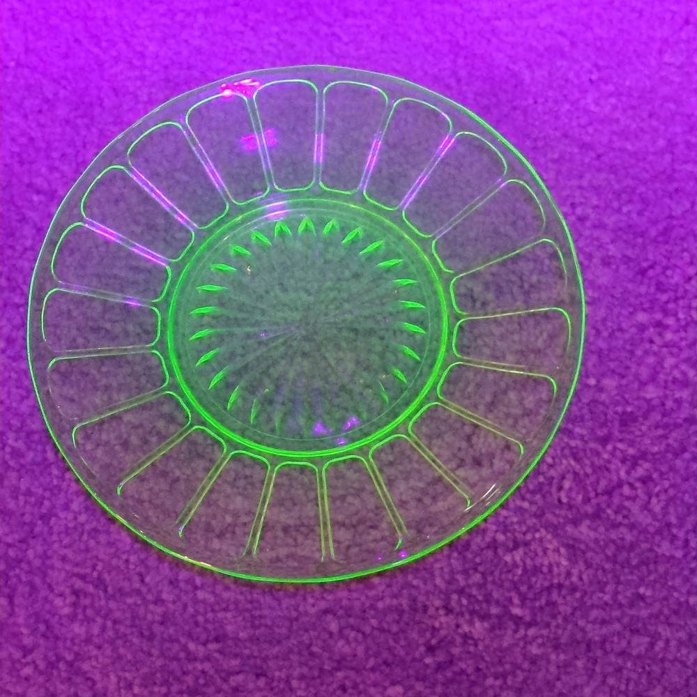 Hazel Atlas Uranium Glass RIBBON 6.25" Green Bread and Butter Plate (Wide Panel)